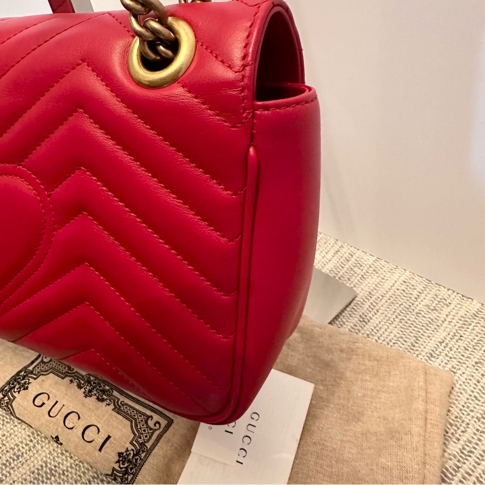 Authentic GUCCI GG Marmont Shoulder Bag - Small - Picture 10 of 11